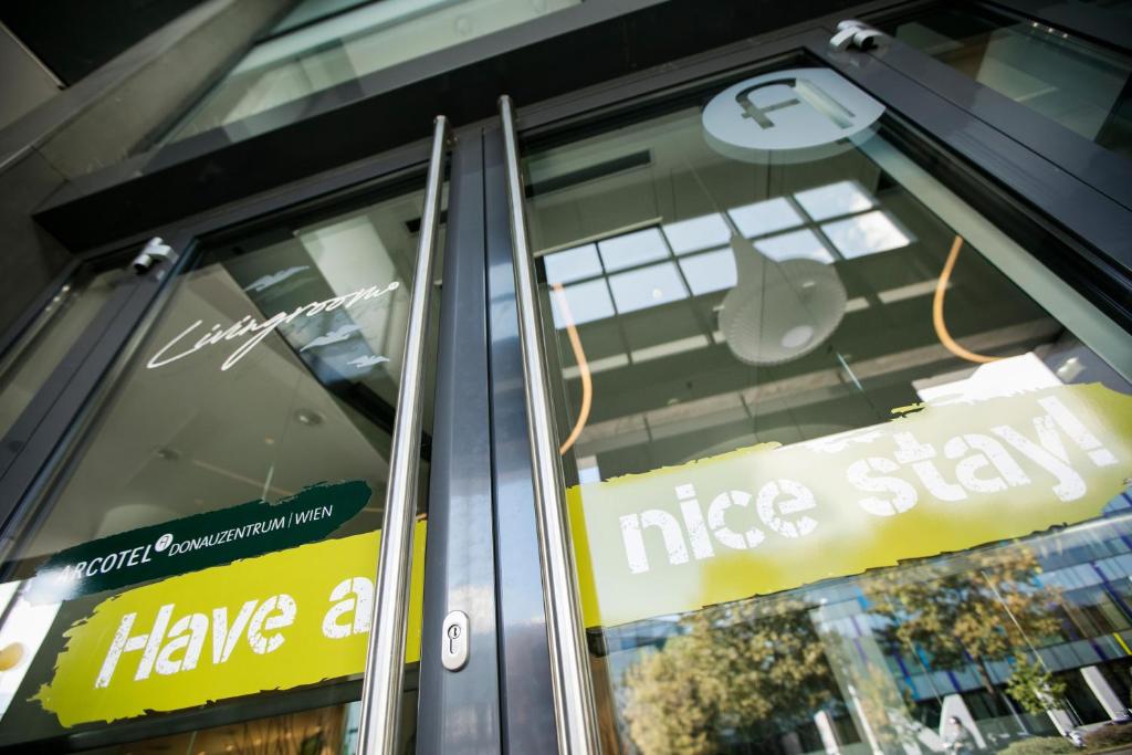 Certifikát, hodnocení, plakát nebo jiný dokument vystavený v ubytování ARCOTEL Donauzentrum Wien
