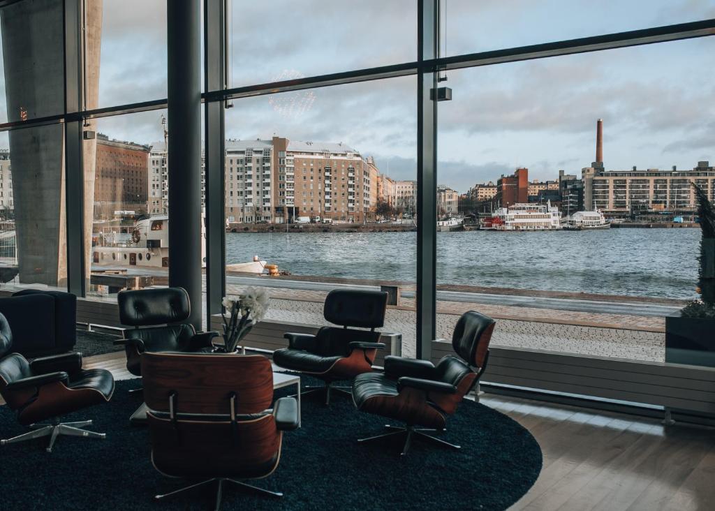 Posezení v ubytování Clarion Hotel Helsinki