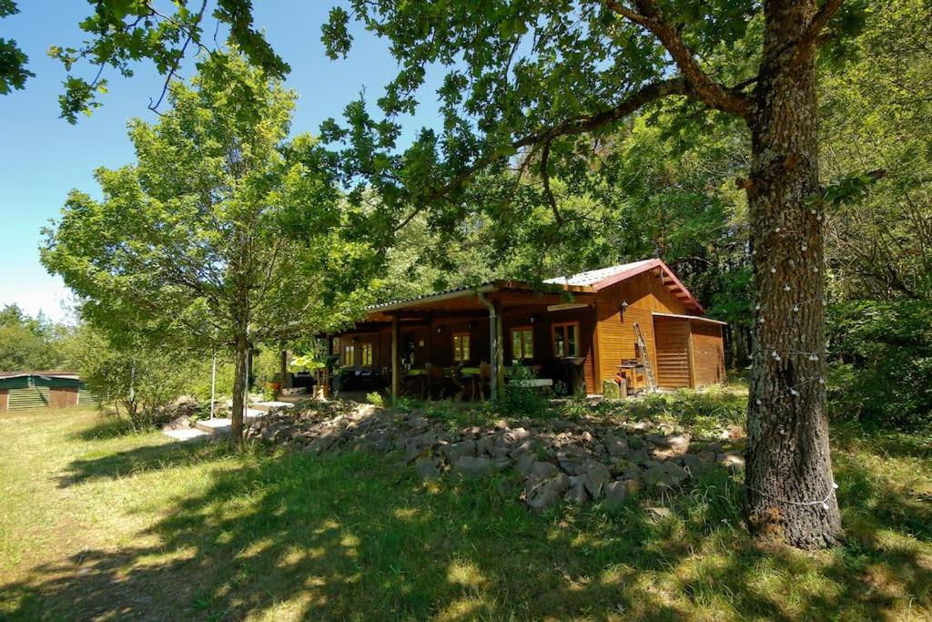 Zahrada ubytování Domaine La Faix, Gite la Forestière