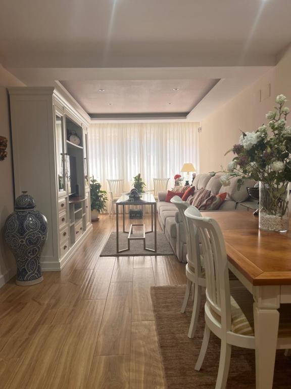 Fotografia z galérie ubytovania Apartamento Orilla de Triana v destinácii Seville
