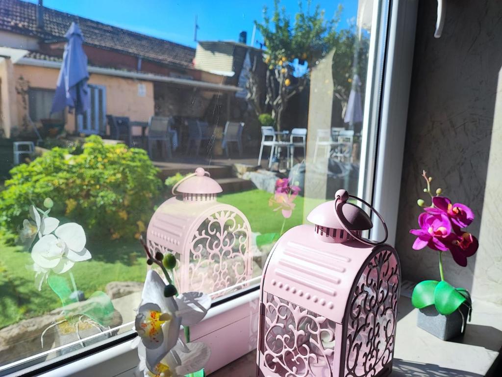 Ruby Charm Houses - Holiday Home