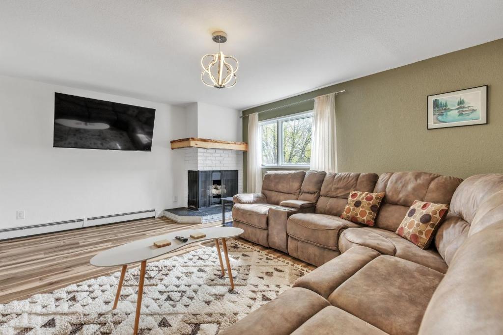 Apartment in Anchorage -10 Mi to Alaska Zoo! apts - Housity