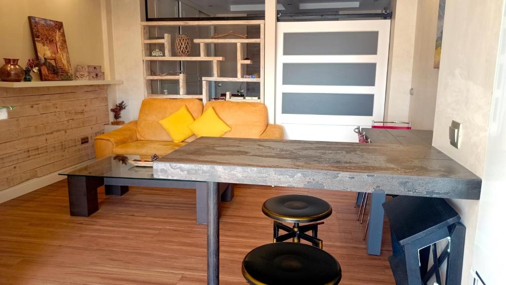 Loft´n Love with Parking and Views - 15