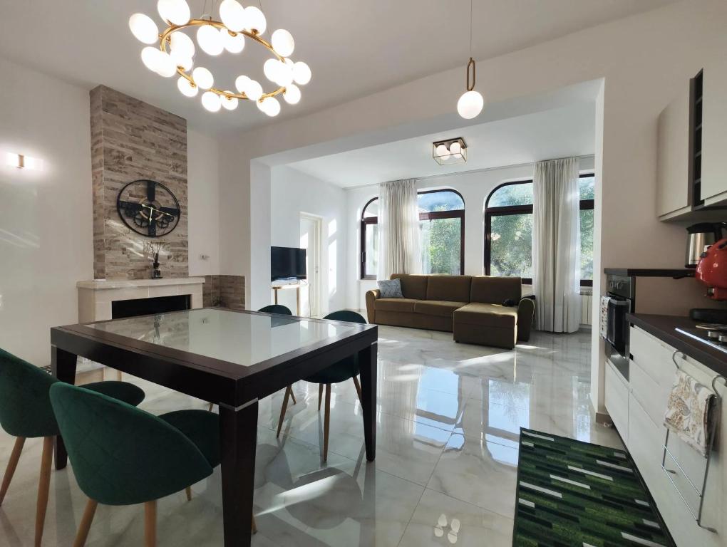 Charming house between Sant'Agostino and Sperlonga garden - Housity