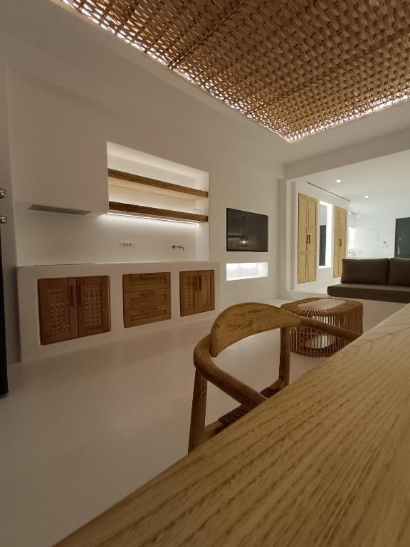 TV a/nebo společenská místnost v ubytování Yialos Ios Hotel