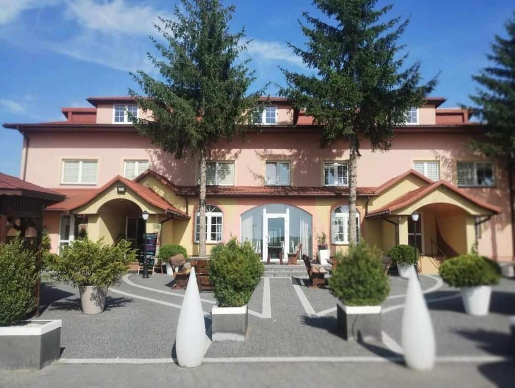 Το κτήριο όπου στεγάζεται  το ξενοδοχείο