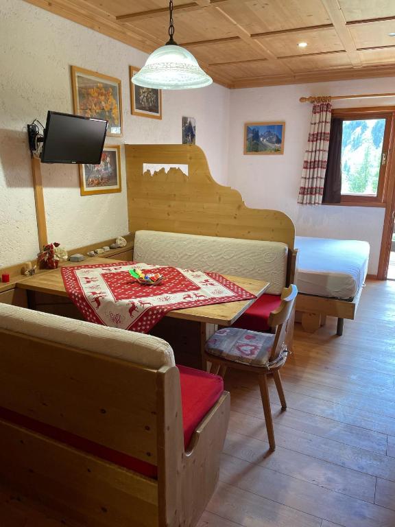 TV a/nebo společenská místnost v ubytování Casa Focobon - presso Sussy residence