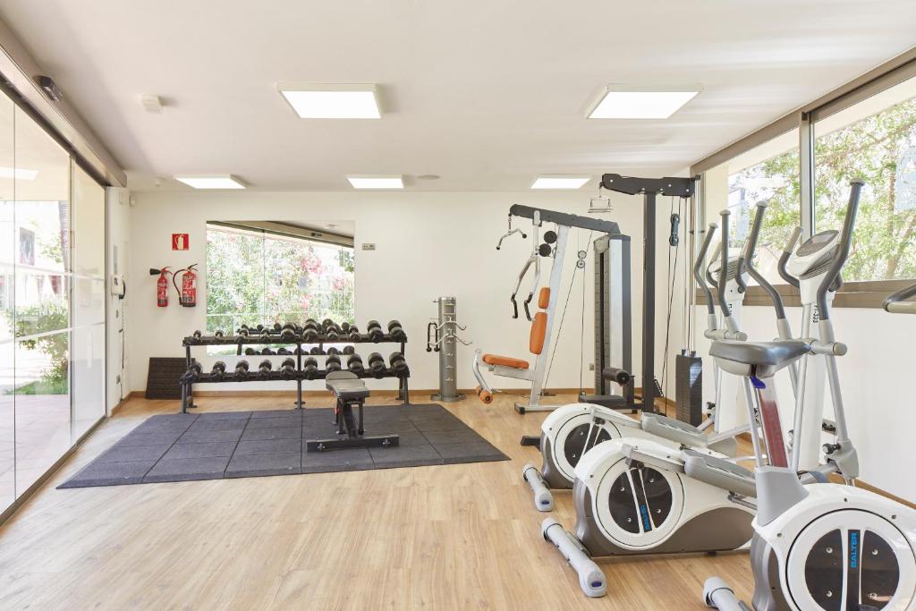 Gimnasio o instalaciones de fitness de Invisa Hotel Es Pla - Adults Only