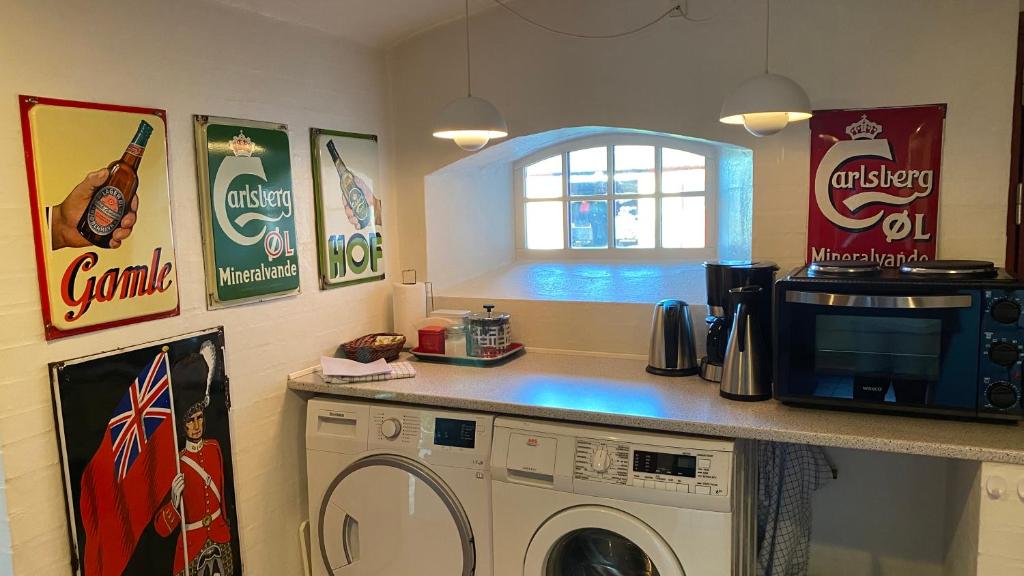Kuchyň nebo kuchyňský kout v ubytování Store Diget Bed & Breakfast