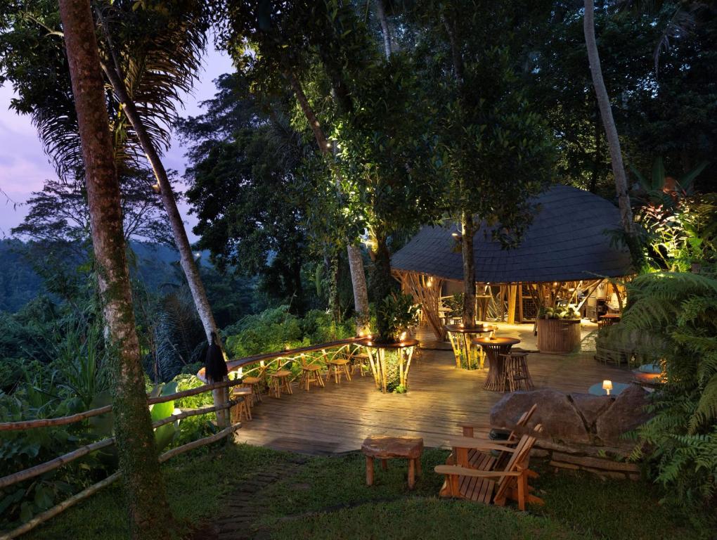 Zahrada ubytování Bambu Indah Resort