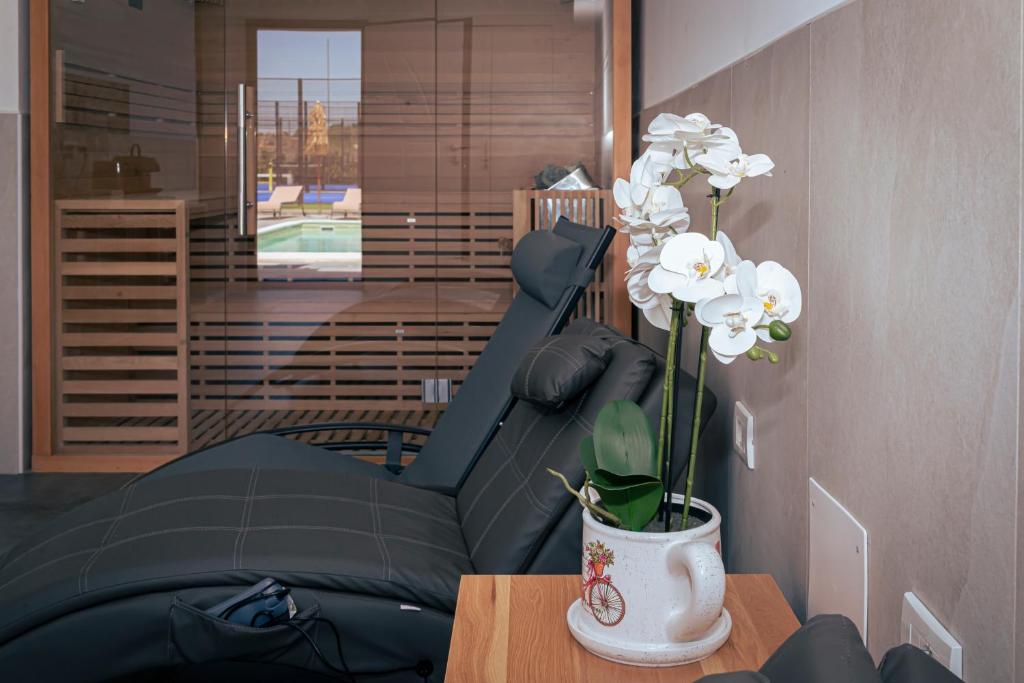 Istumisnurk majutusasutuses Lounge padel village