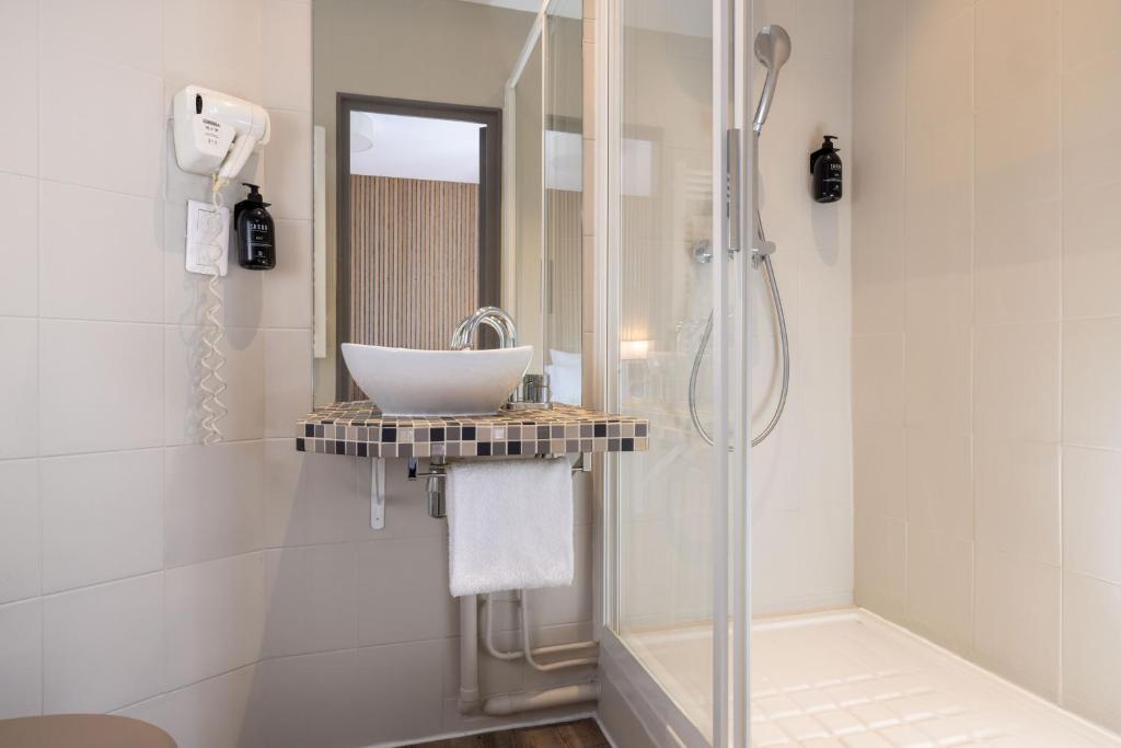 Hotel Korner Montparnasse - Resim 7