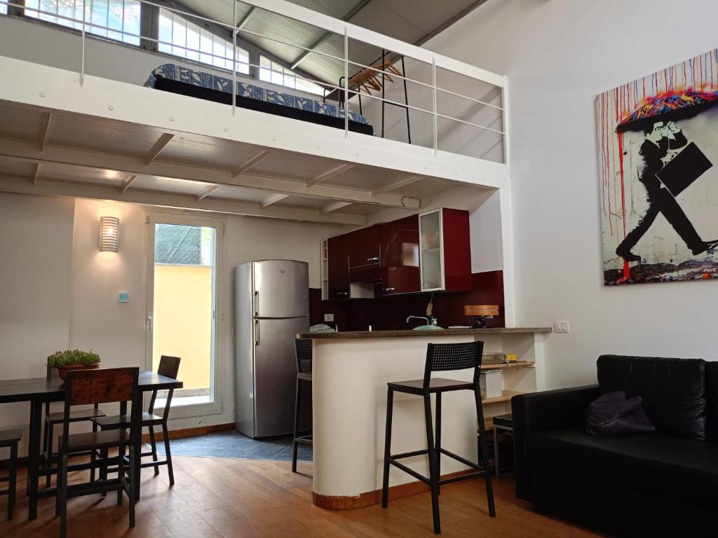 DELIGHTFUL LOFT IN PlGNETO - to Colosseum in 10 minutes
