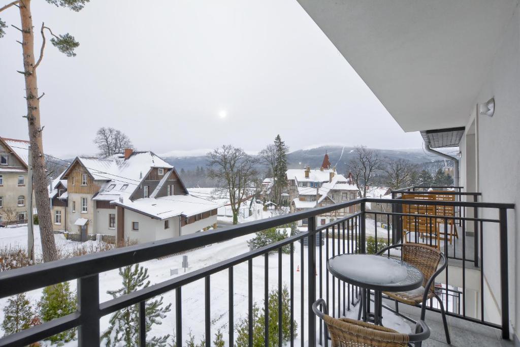 Nespecifikovaný výhled na hory nebo výhled na hory při pohledu z apartmánu