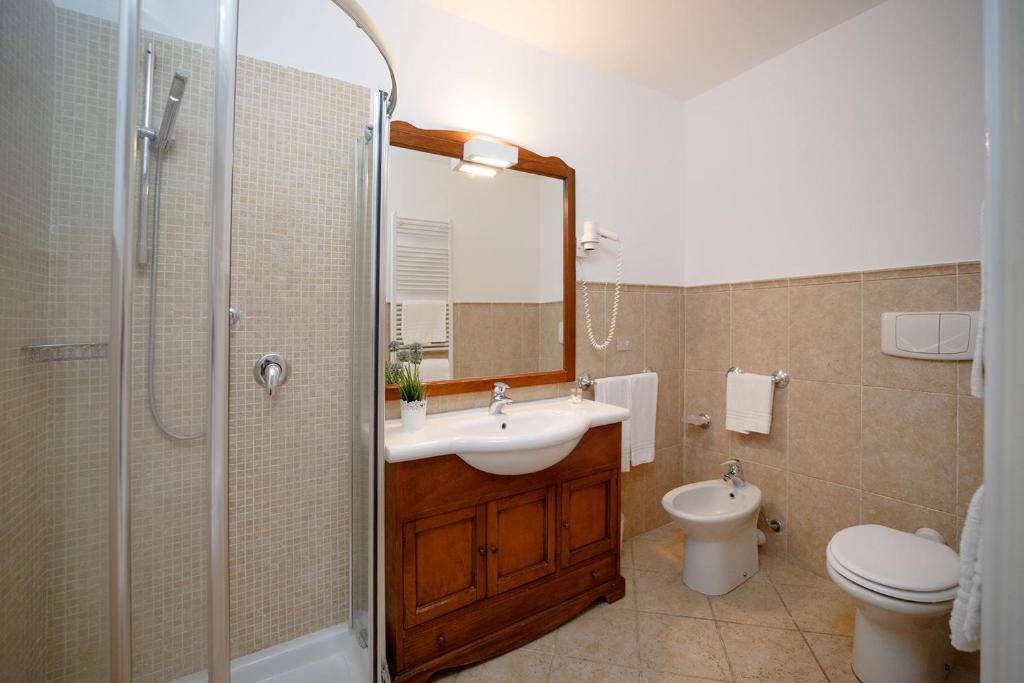 Koupelna v ubytování BELVEDERE MONFERRATO Relais & Wellness