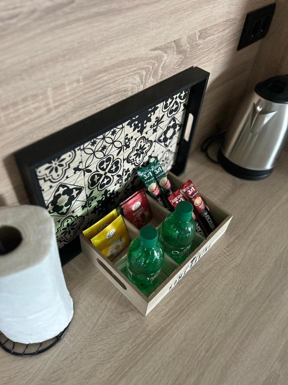 Příslušenství pro přípravu čaje a kávy v ubytování Apartmani Stars