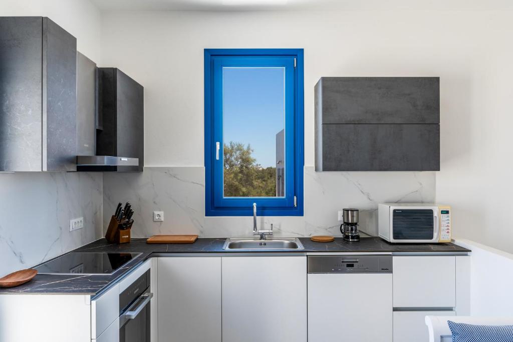 Kuchyň nebo kuchyňský kout v ubytování Seaside Serenity House