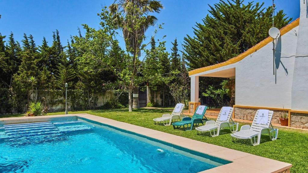 Villa Alegría Conil de la Frontera by Ruralidays