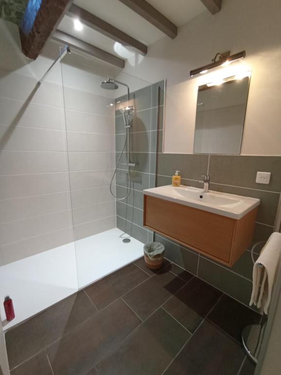 Chambre d'Hôte dans MAS proche Anduze Cévennes avec piscine - Salle De Reine