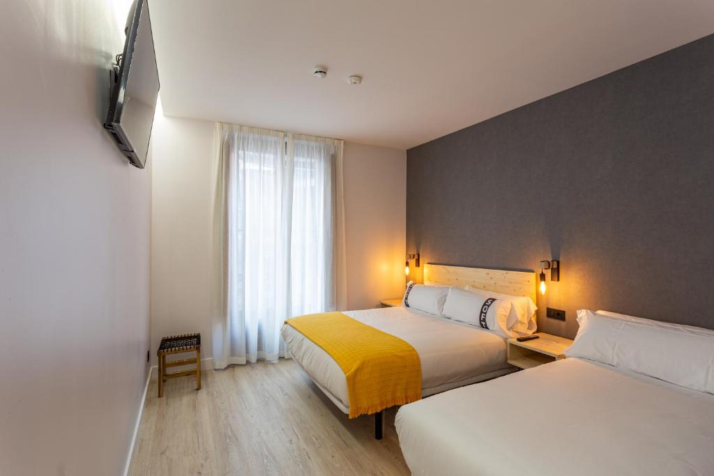 Casual Fuentes Bilbao - Superior Triple Room
