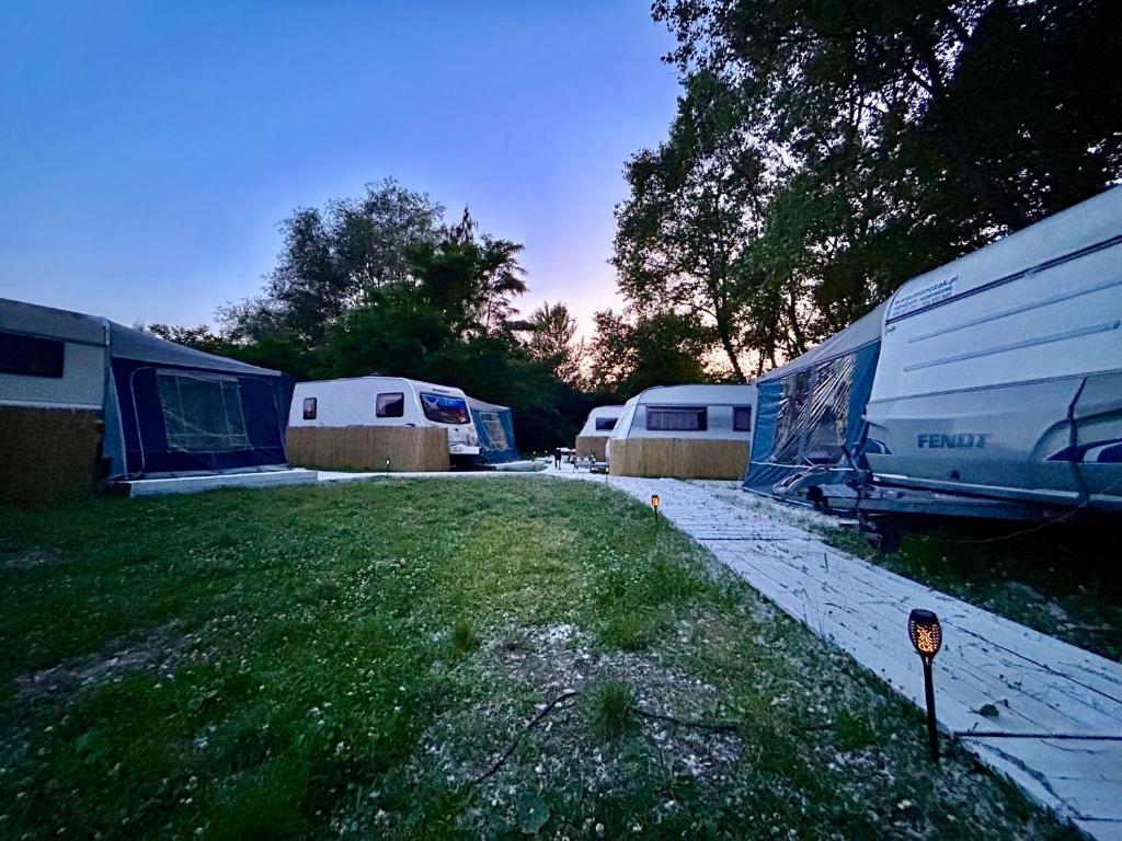 Fotografie z fotogalerie ubytování Domki i przyczepy Kemping Cam Spot v destinaci Władysławowo