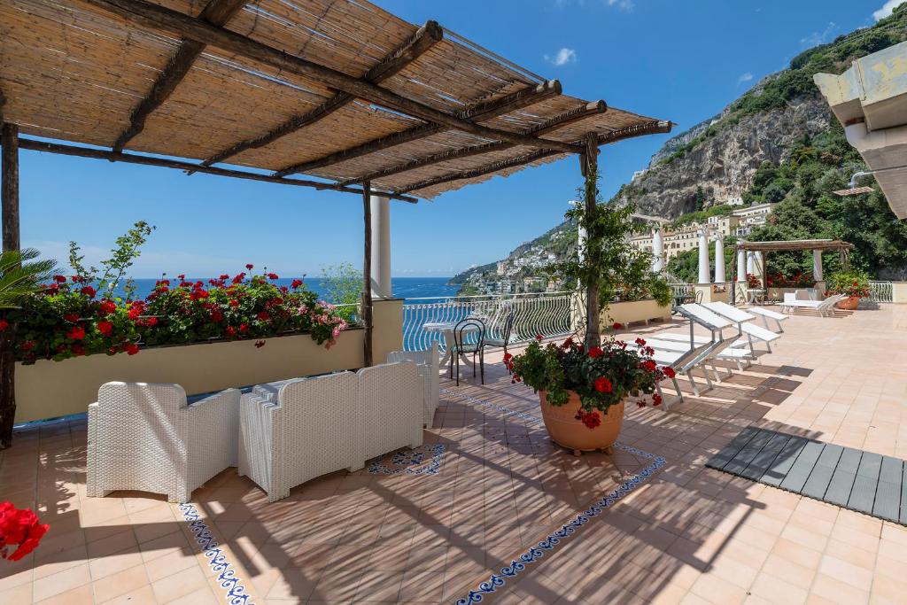 Apartments Amalfi Design Sea View accessible by 250 steps - Housity