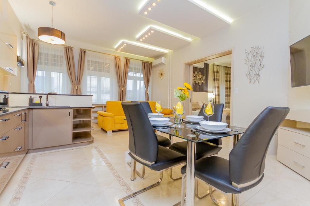 Luxury Apartment with balcony and sauna 1055 Budapest, Szalay utca 3 kép - 1
