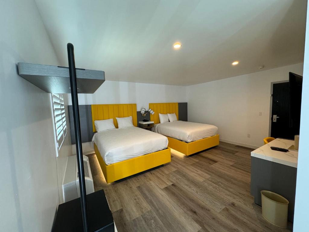 Hotel Rudra - Hollywood - Double Room