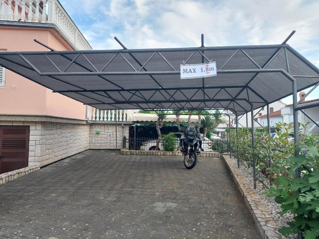 Budova, kde se apartmán nachází