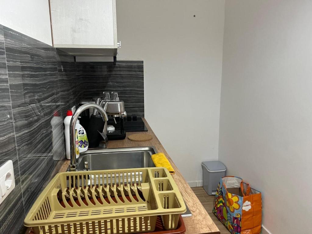 Kuchyň nebo kuchyňský kout v ubytování A&A Rooms