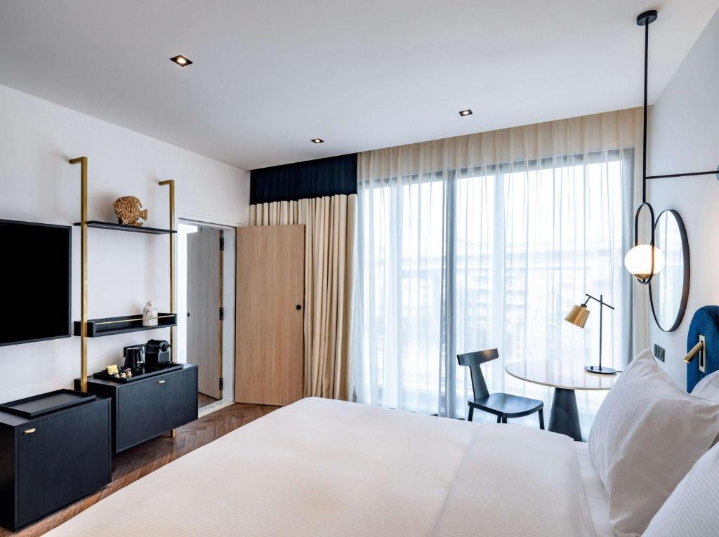 Doubletree By Hilton Nice Centre Iconic - Resim 28