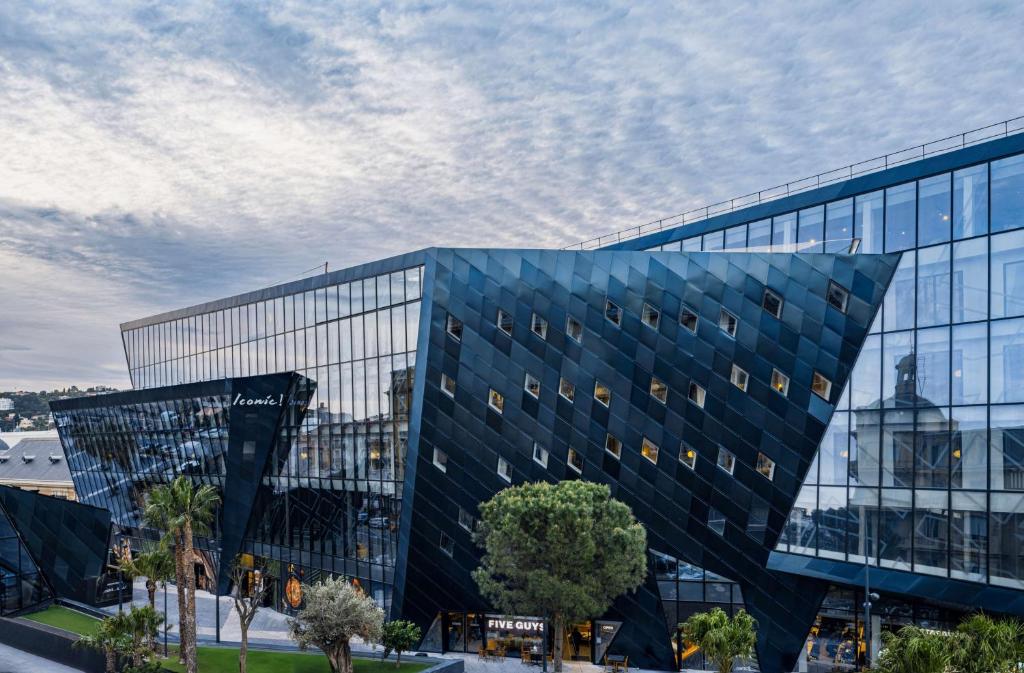 Doubletree By Hilton Nice Centre Iconic - Resim 5