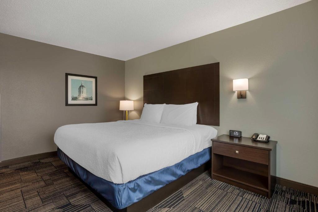 Best Western Plus Columbia Inn - King Room - Accès Aux Handicaps / Non-fumeur