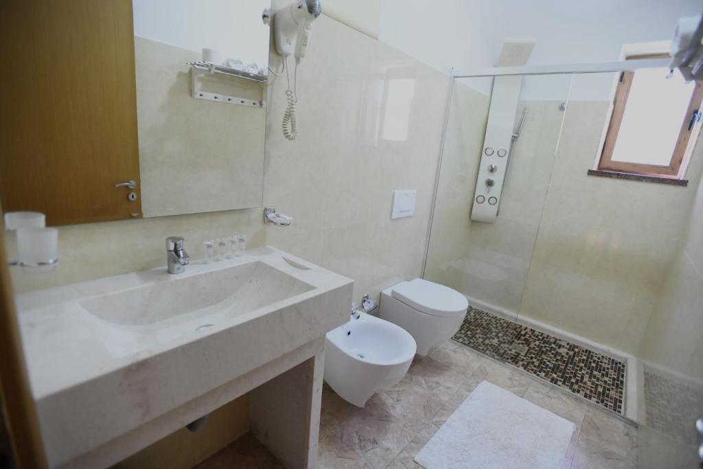 Bany a Hotel Gega