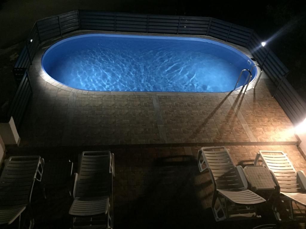 Bazén v ubytovaní Studio Apartments MT alebo v jeho blízkosti