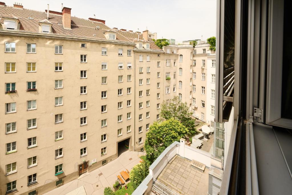 Budynek, w którym mieści się aparthotel