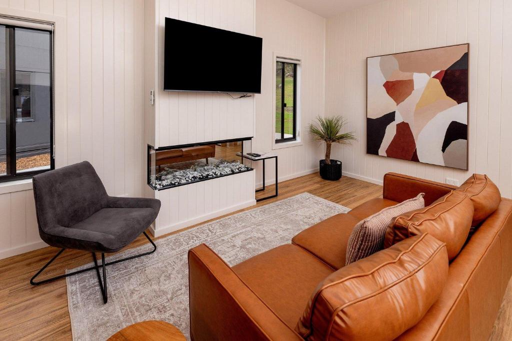 TV a/nebo společenská místnost v ubytování BIG4 Wye River Holiday Park