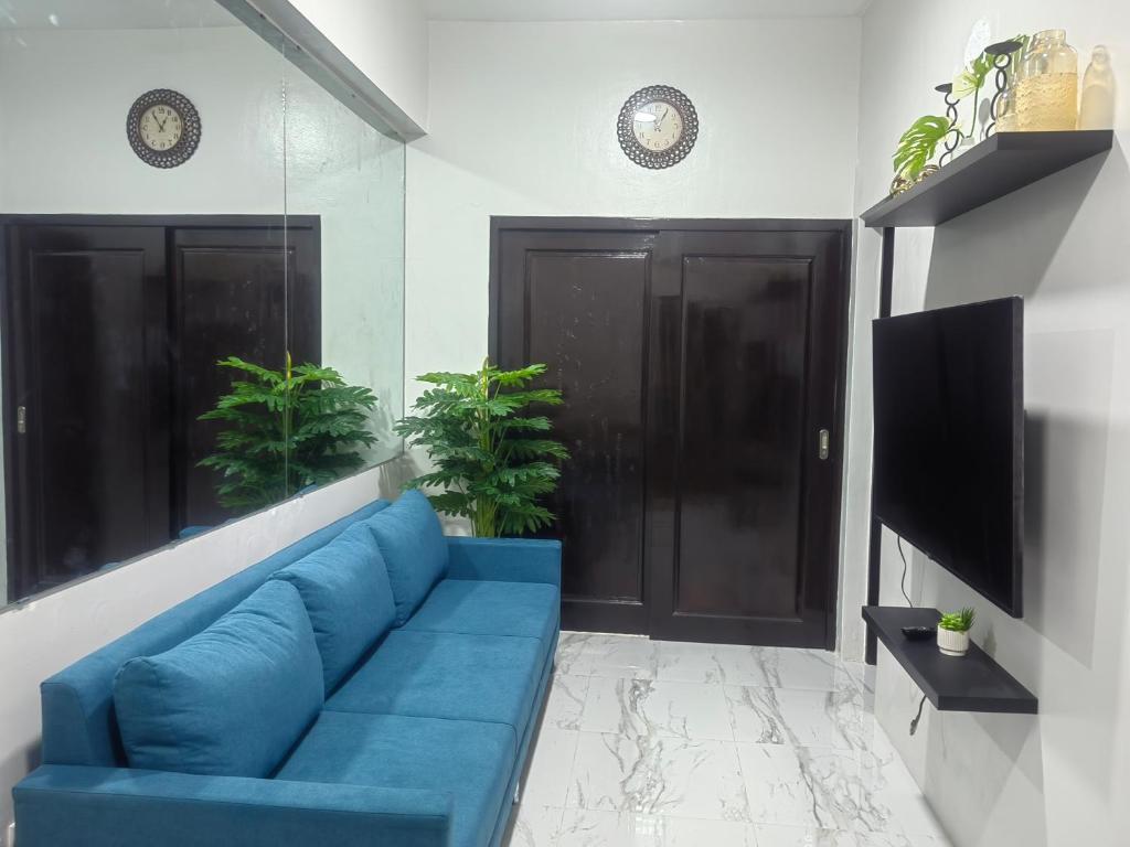 TV a/nebo společenská místnost v ubytování Mia Casa Cebu One Pavillon Place