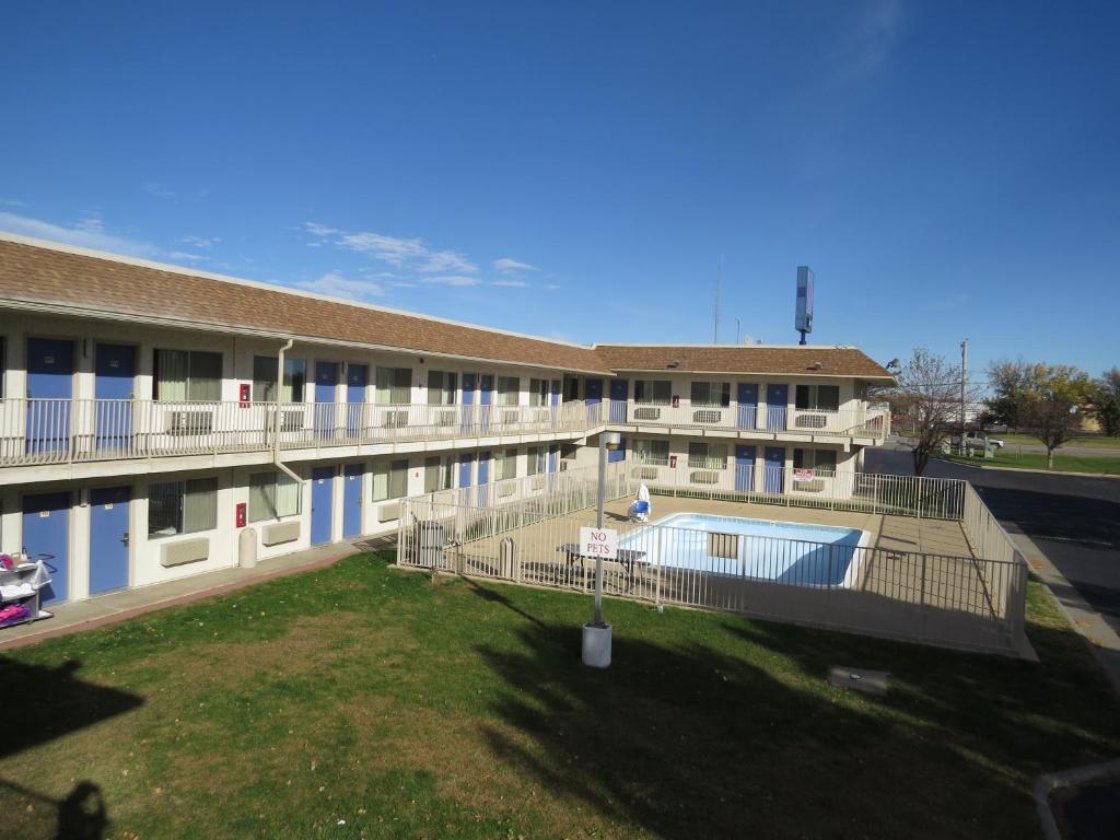 Bazén v ubytování Motel 6-Mitchell, SD nebo v jeho okolí