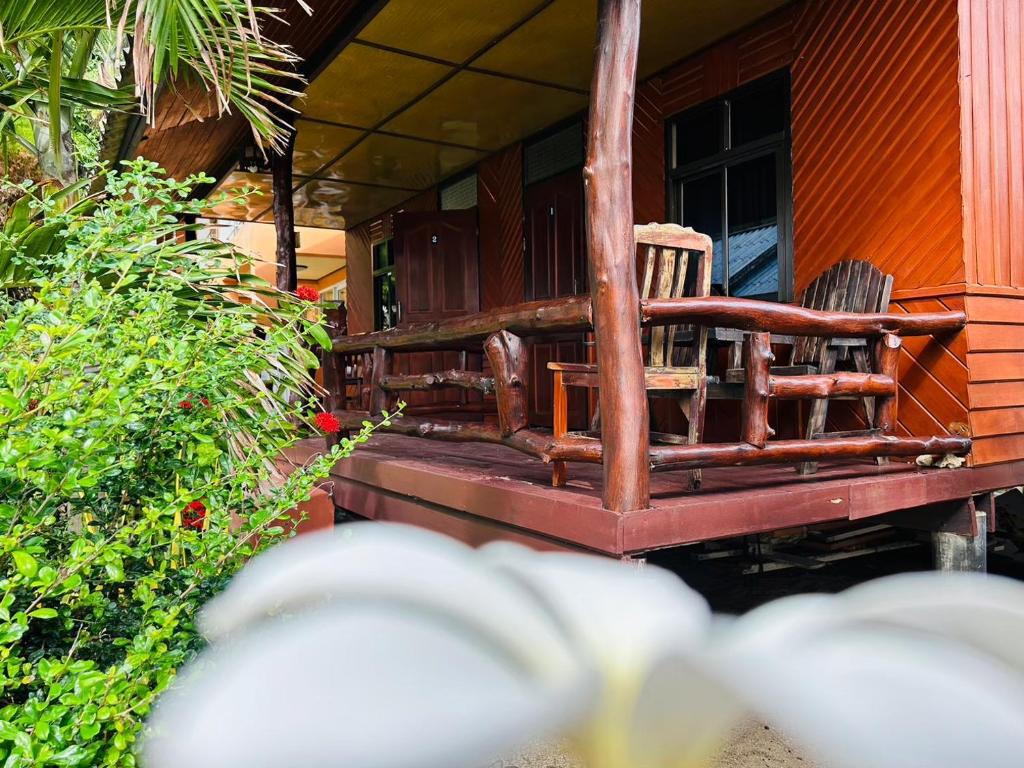 Fotografie z fotogalerie ubytování Bird Bungalow Koh Phangan v destinaci Haad Rin