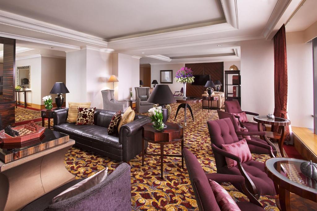 Area soggiorno di The Ritz-Carlton Jakarta, Mega Kuningan