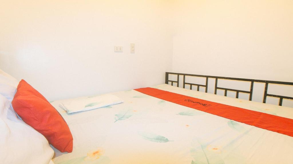 Postel nebo postele na pokoji v ubytování RedDoorz @ Recson Boracay Hostel