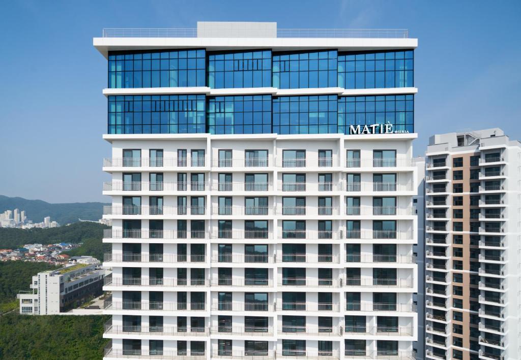 Bangunan di mana terletaknya hotel