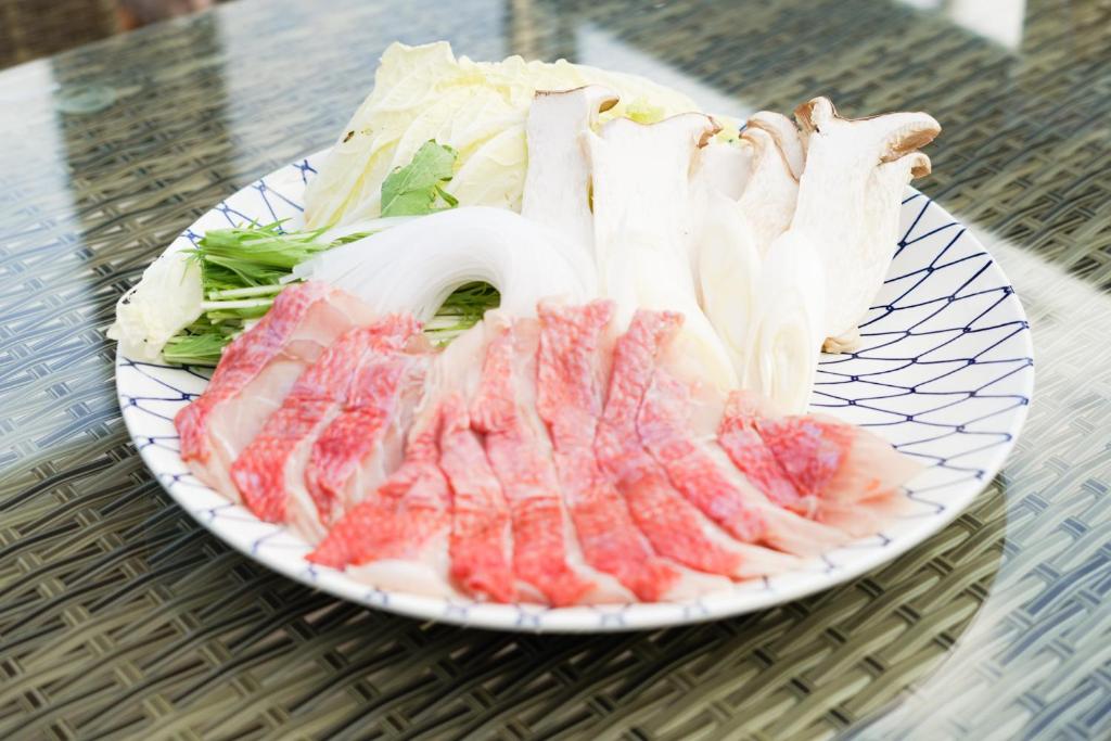ホテルの敷地内または近くでの食事または食べ物