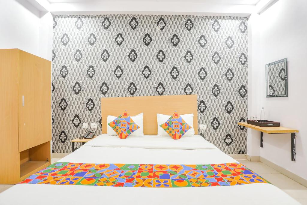 FabHotel Pranjul Inn - Suite