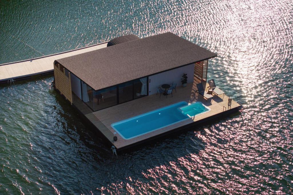 Bazén v ubytování Z9 Resort nebo v jeho okolí