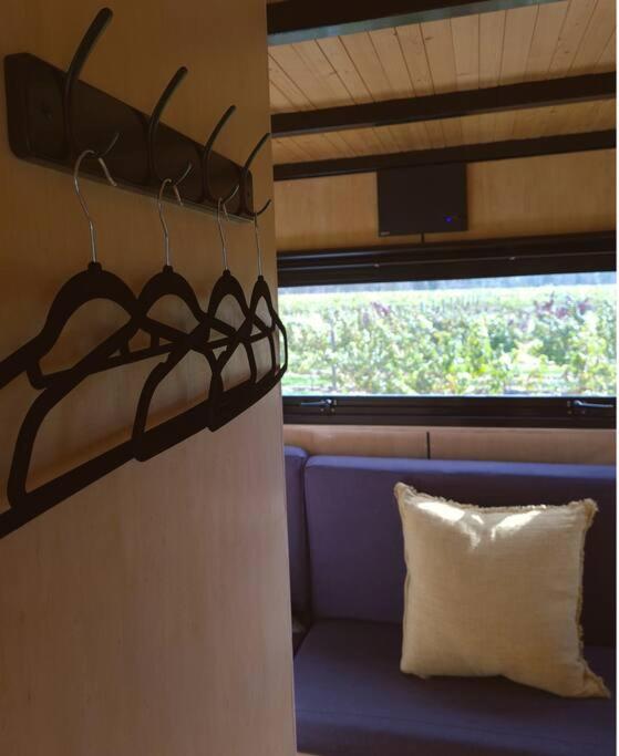 Fotografie z fotogalerie ubytování Jones Winery Tiny House on the Vineyard, Rutherglen - Off Grid v destinaci Rutherglen