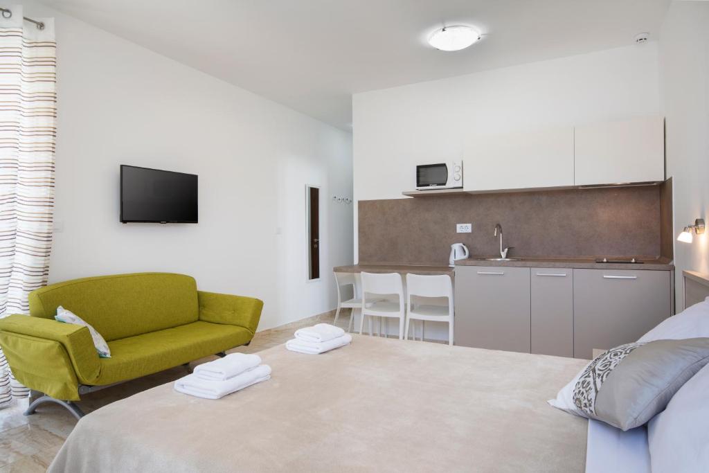 Apartments Villa Nina - Novo Studio Familiar Superior 4*