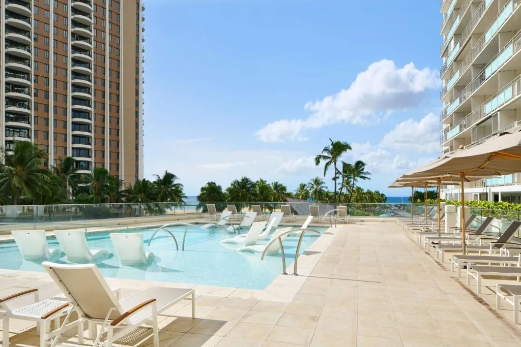 Ilikai Hotel & Luxury Suites in Honolulu
