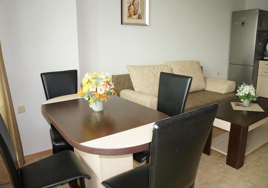 Posezení v ubytování Dom-El Real Apartments in Sea View Complex